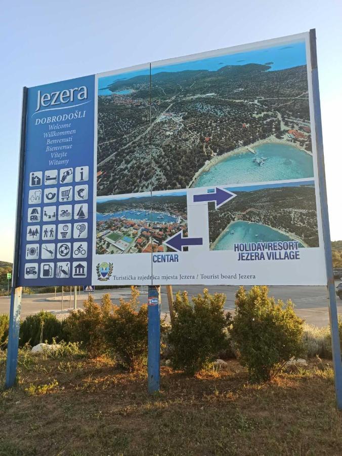 Mobile Home Lux Otok Murter Jezera Exterior photo